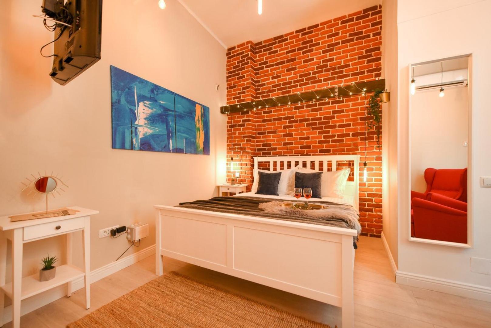 Elegant Studio - Urban Escape In Bukarest Exteriör bild